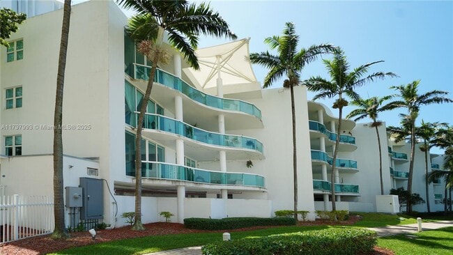 Building Photo - 7918 Harbor Island Dr