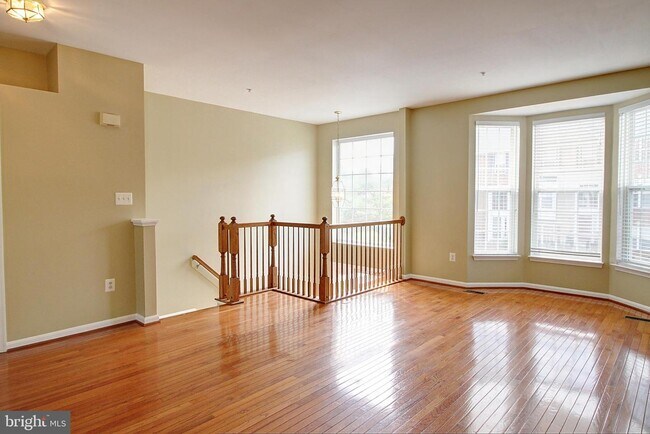 Primary Photo - 160 Harpers Way