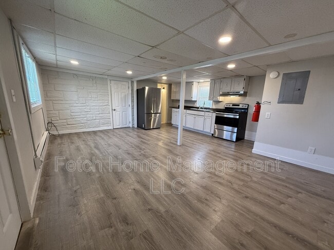 Building Photo - 10669 Jonestown Rd
