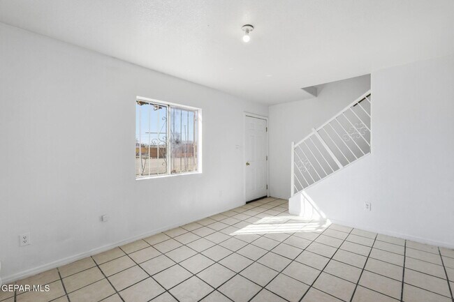 Building Photo - 13113 Violeta Ln