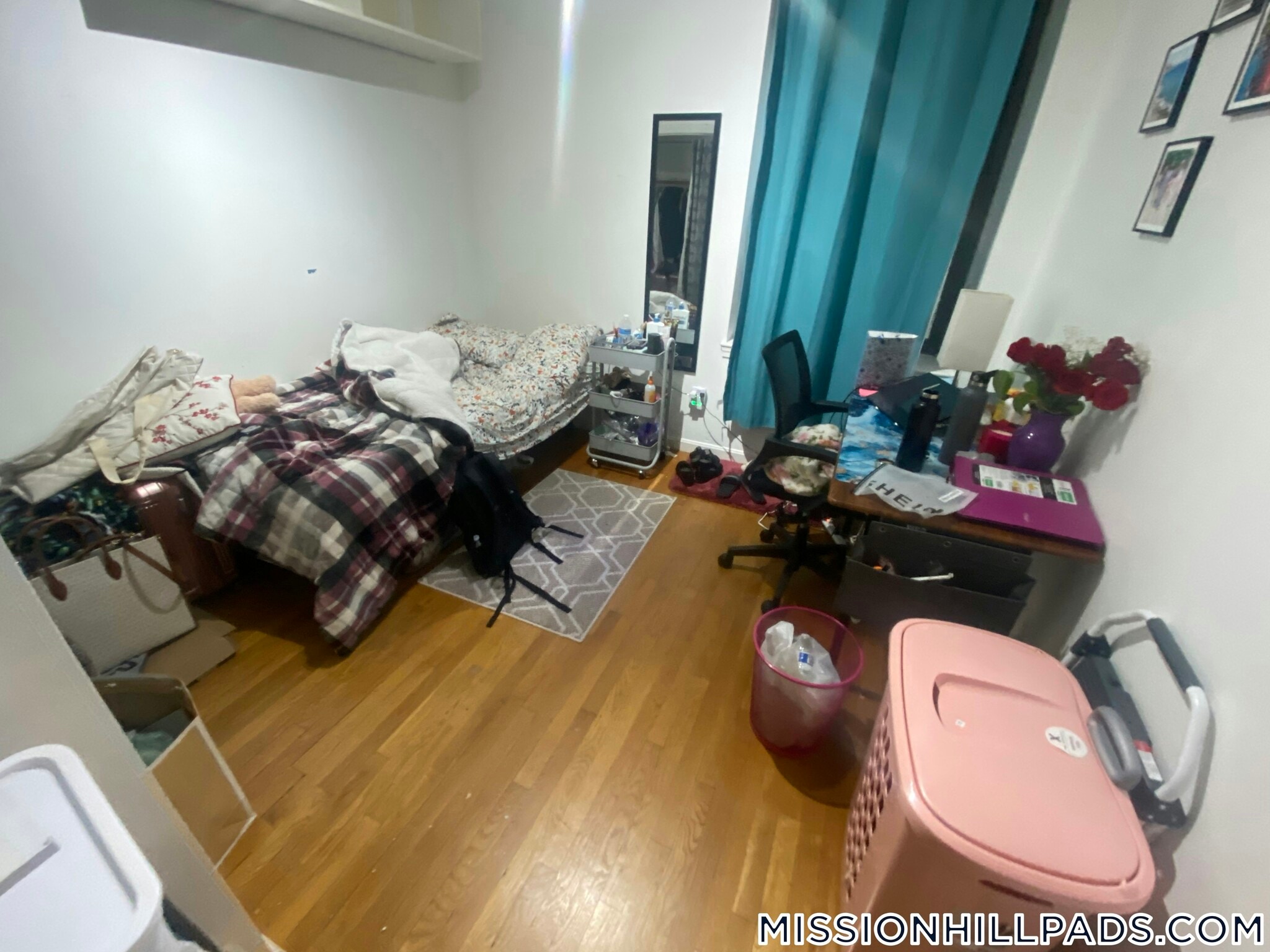 Building Photo - 715 Parker St