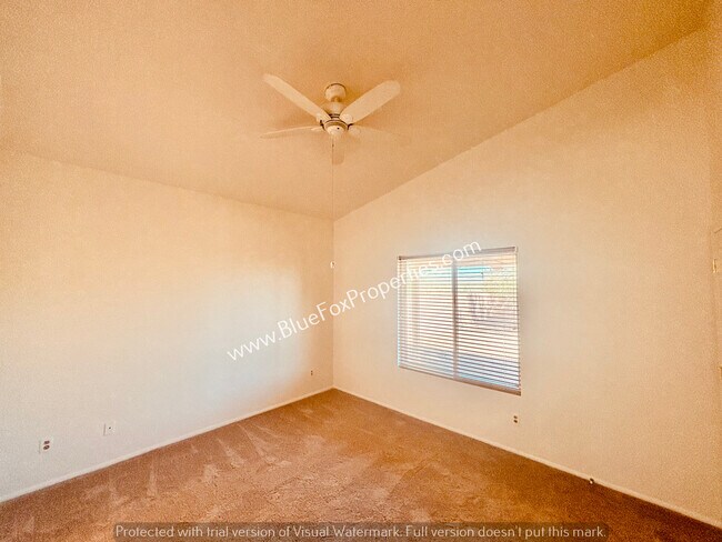 Building Photo - 9744 N Stone Rock Dr