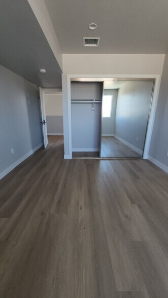 Building Photo - 2401 Redondo Blvd