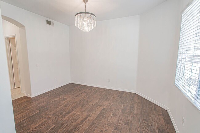 Building Photo - West Creek 3 Bedroom Townhome for Rent in ...