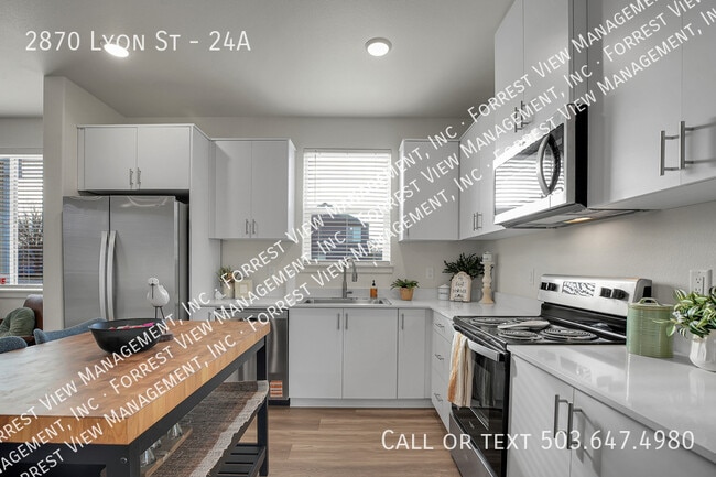 Building Photo - 2870 Lyon St