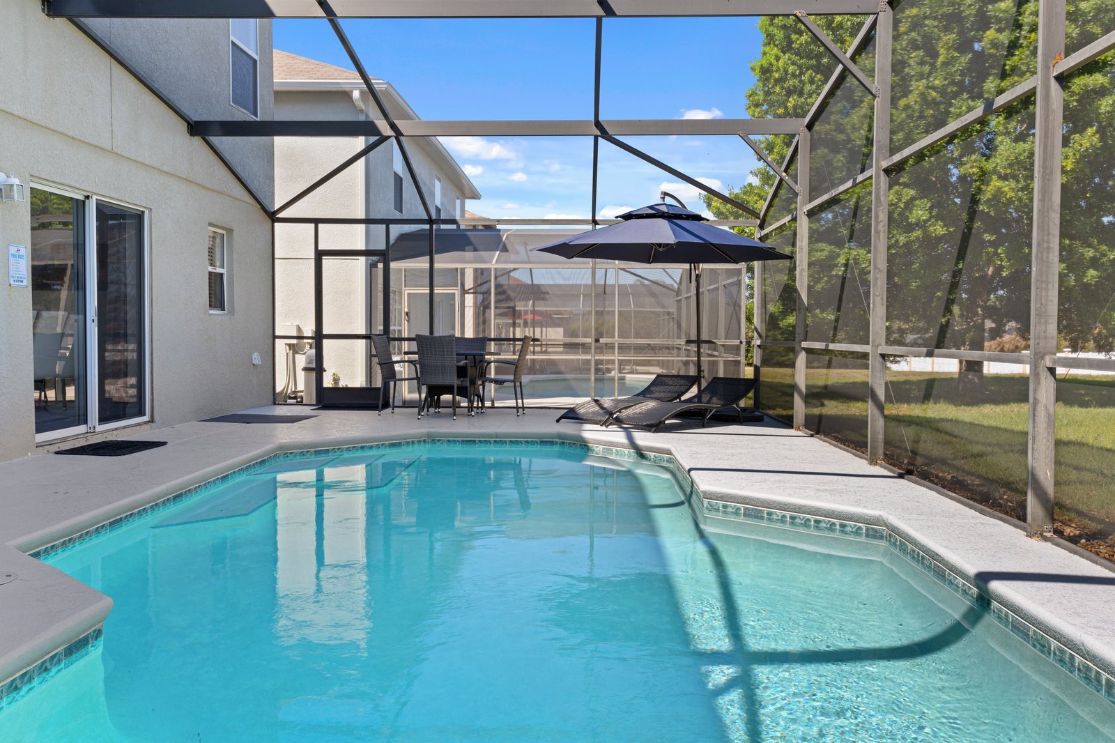 Building Photo - 642 Elderberry Dr