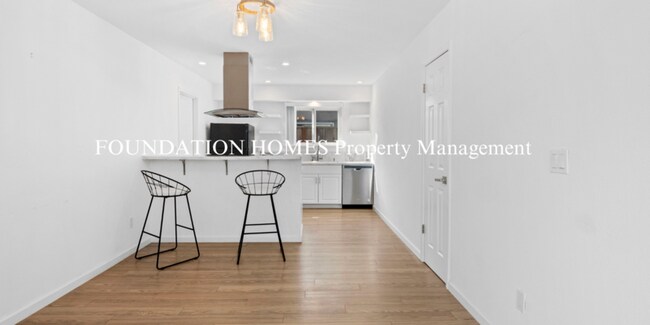 Building Photo - 151 Kenwood Ct