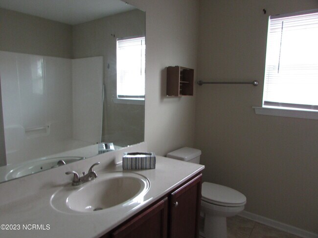 Building Photo - 4409 Southern Pine Dr SE