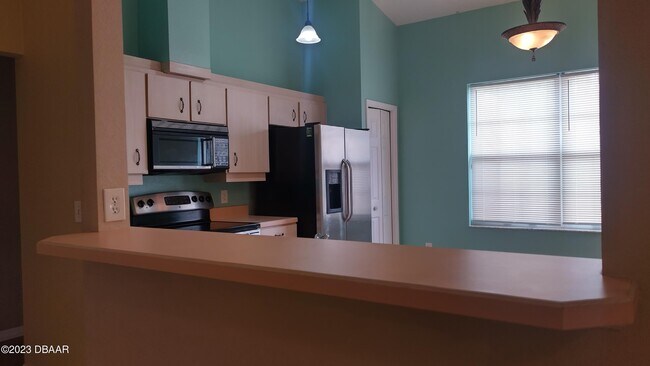 Building Photo - 4568 Woodcove Dr