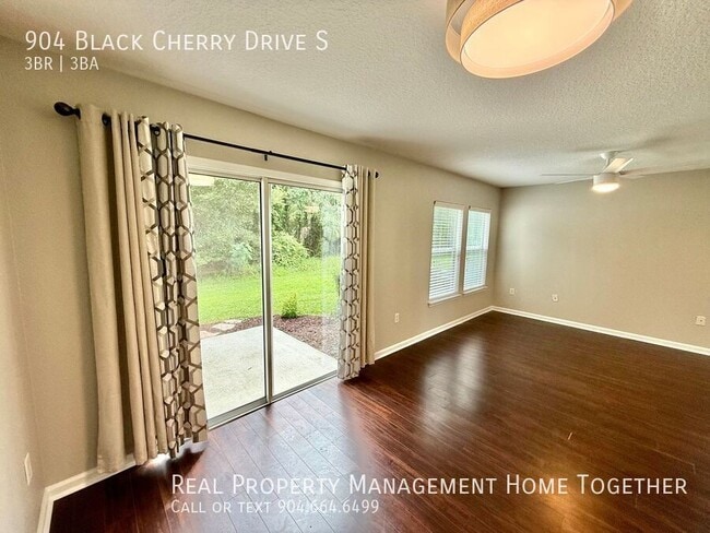 Building Photo - 904 Black Cherry Dr S