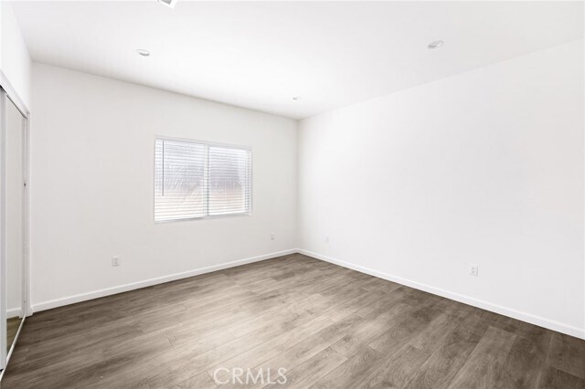 Building Photo - 7044 White Oak Ave