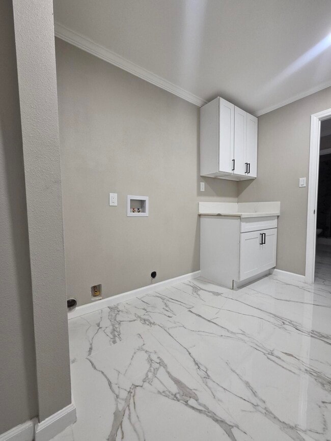 Building Photo - 52641 Avenida Martinez