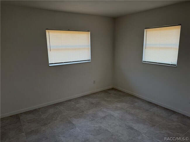 Building Photo - 4333 S Rainbow Dr