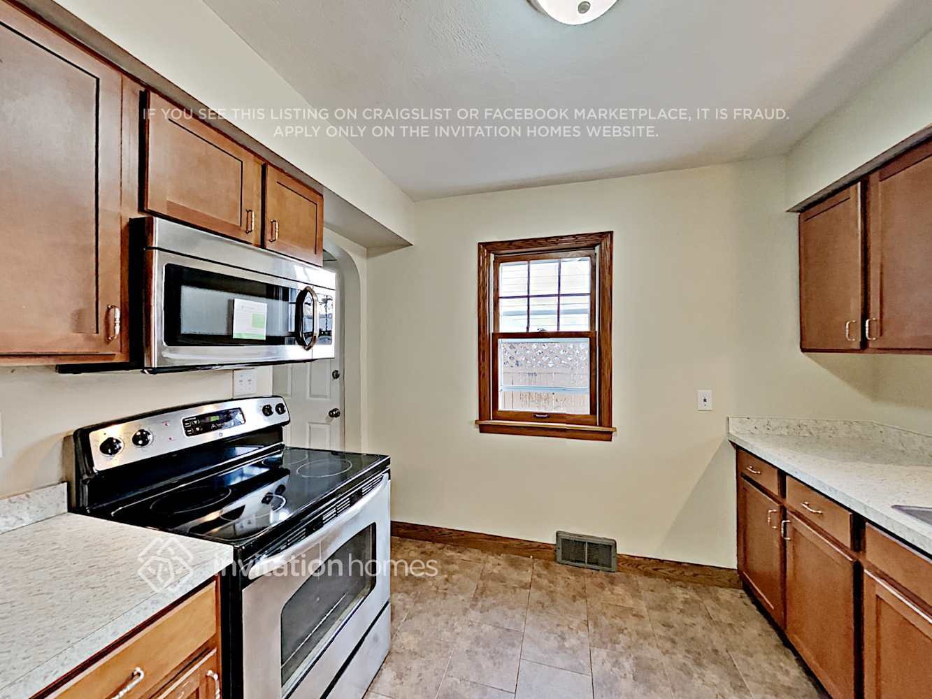 Building Photo - 5628 33rd Ave S