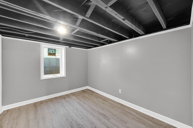 Building Photo - 3317 Franklin St