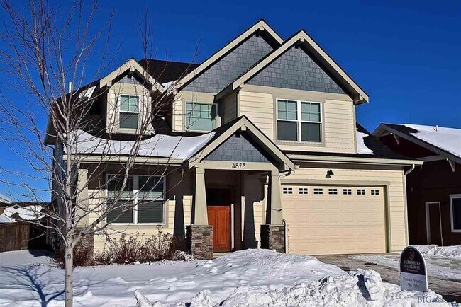 Building Photo - Gorgeous home in Loyal Garden Subdivision.