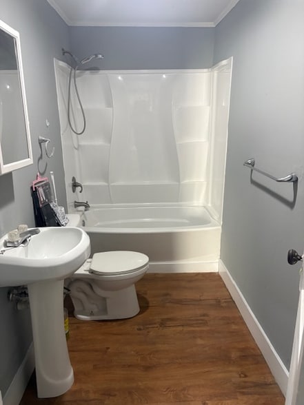 Building Photo - 411 Smith St