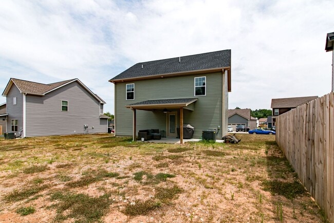 Building Photo - 210 Geneva Ln