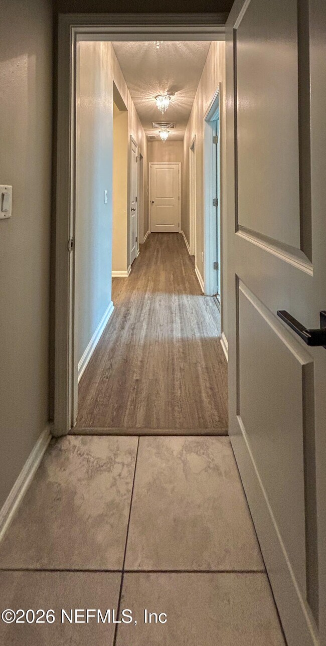 Building Photo - 2734 Copperwood Ave