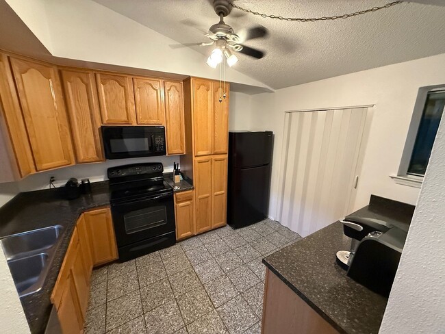 Building Photo - 3 Bedroom Condo in Kenner