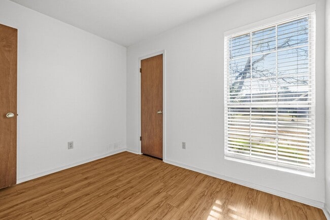 Building Photo - 3112 Freemont St