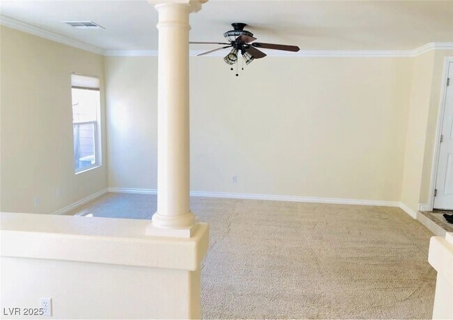 Building Photo - 10957 Royal Highlands St