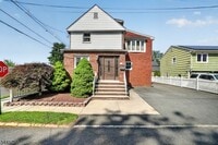 Building Photo - 200 N 18th St