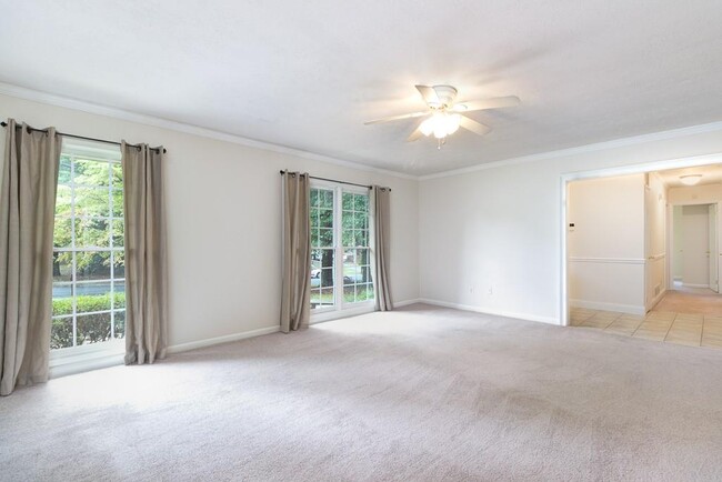 Building Photo - 2754 Tiffany Dr SW