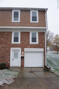 Building Photo - 37680 Charter Oaks Blvd