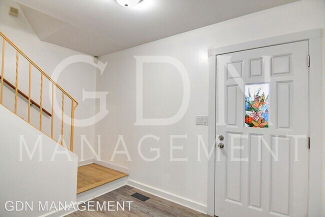 Building Photo - 4 br, 2.5 bath House - 589 Wilson Drive