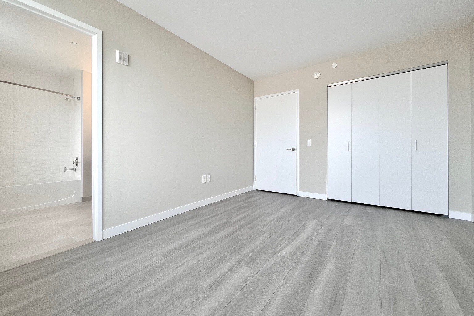 Building Photo - 1524 Sheepshead Bay Rd