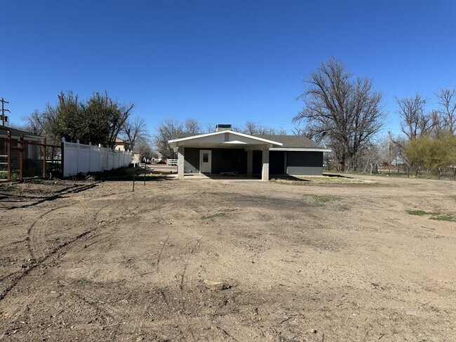 Building Photo - 2883 Bigler Ave