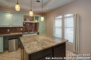 Building Photo - 402 W Hermine Blvd