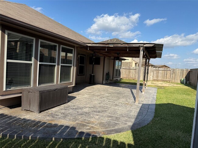 Building Photo - 5 Indian Palms Dr