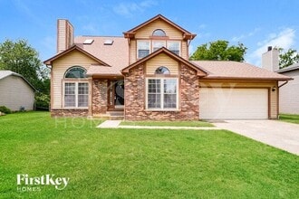 Building Photo - 1103 Crestview St