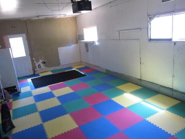 Building Photo - 2020 Salt Dr