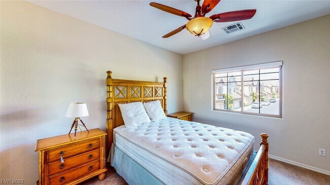 Building Photo - 348 Hanbury Manor Ln