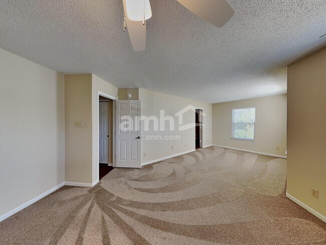 Building Photo - 711 Thornwood Ct