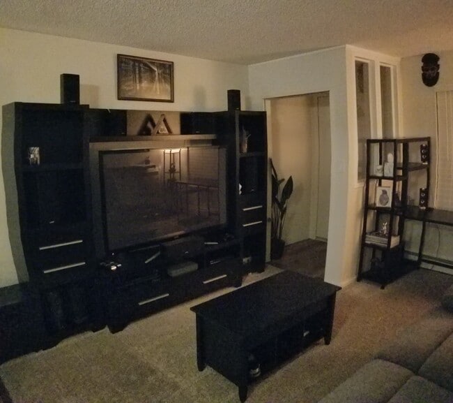 Building Photo - 857 S Van Gordon Ct