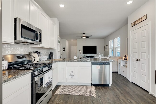Building Photo - 8426 Moonlight Bay Cir