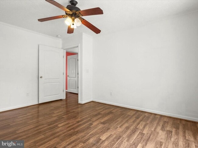 Building Photo - 5010 Blake Dr