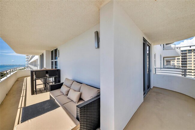 Building Photo - 5555 Collins Ave