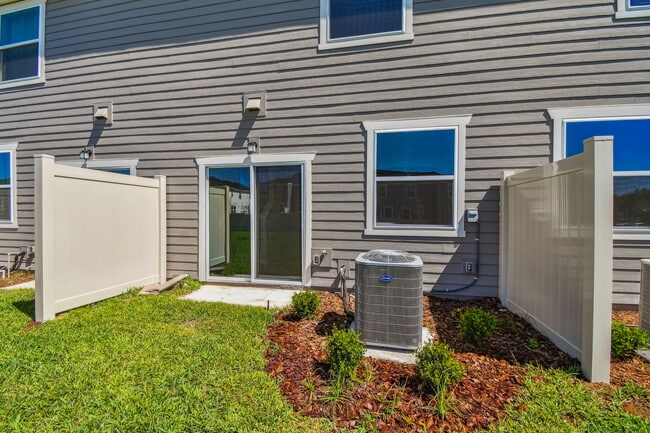 Building Photo - 9798 Fiddleback Ln