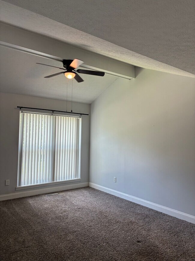 Building Photo - 964 Timberwood Dr