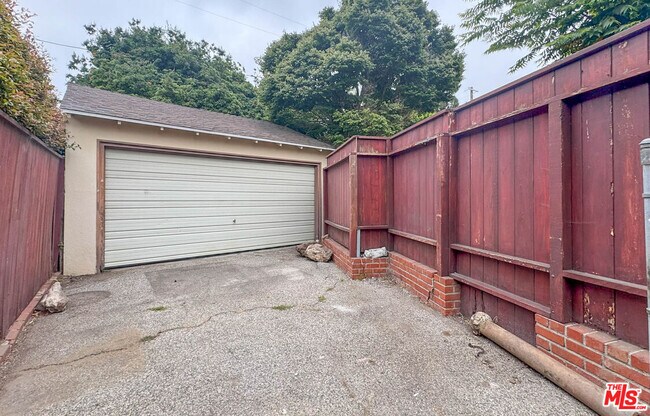 Building Photo - 3404 Butler Ave