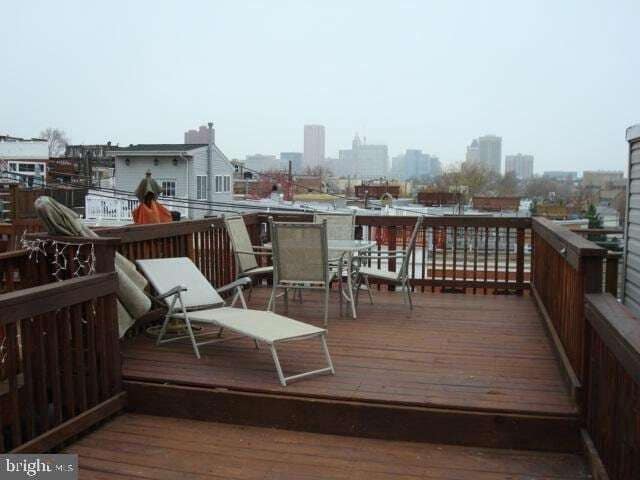 Building Photo - 411 Gittings St