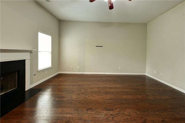 Building Photo - 635 Moonlight Way