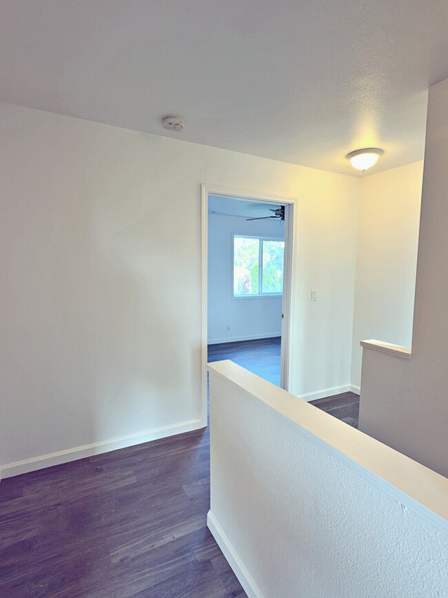 Building Photo - 6731 SE Fern Ave