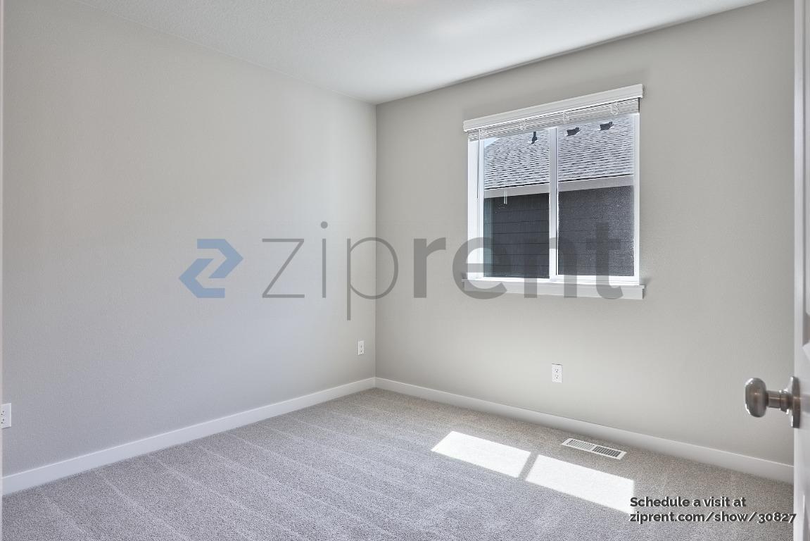 Building Photo - 200 N 87th Pl