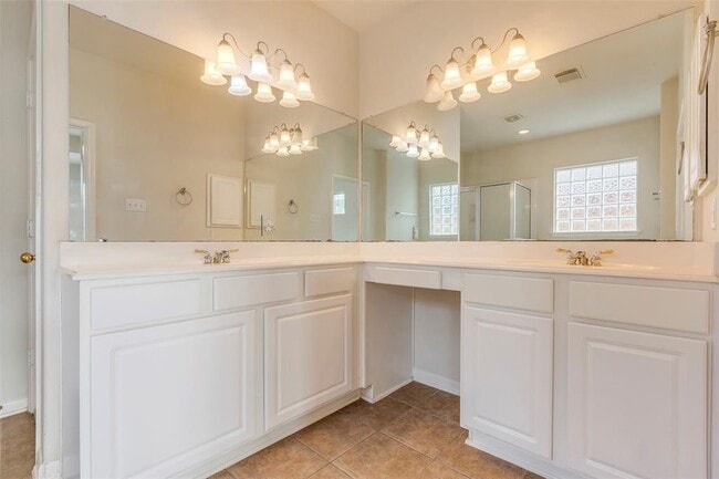 Building Photo - 6604 Trenton Lake Ln